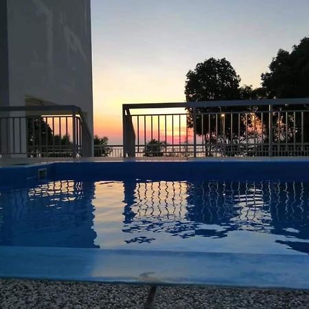 Mk Guesthouse Kuantan Kültér fotó